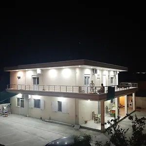 Апартаменты Dhoma Plazhi Nefeli, Влёра